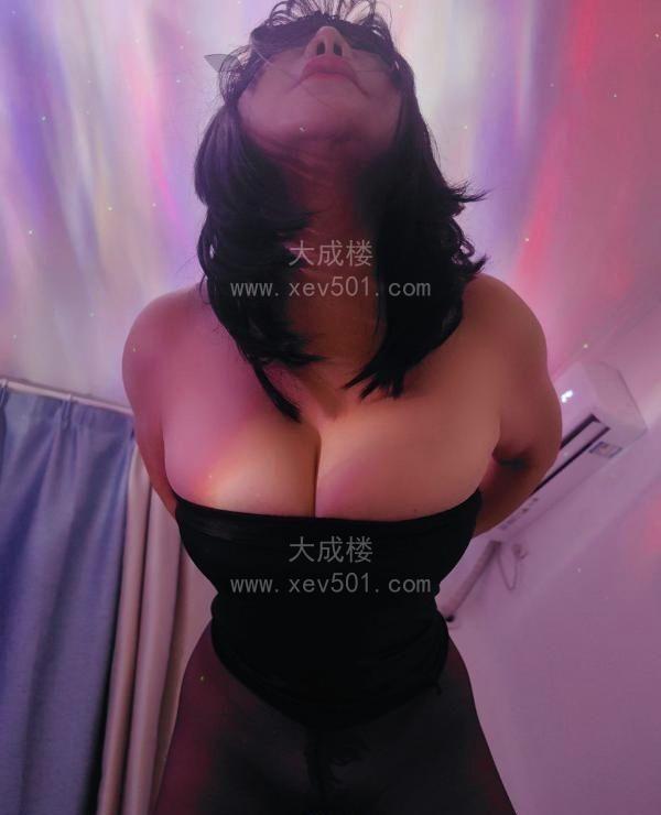 南站爆乳欲女