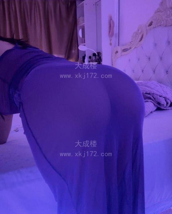 龙华肥臀骚妹小雪