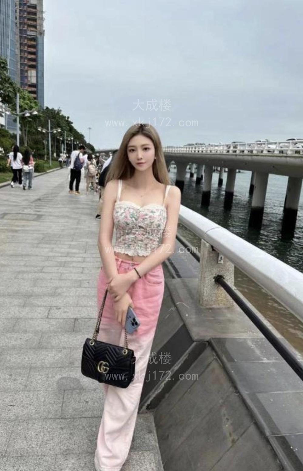 思明颜值身材系九月