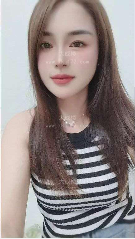 白云温柔体贴金莲