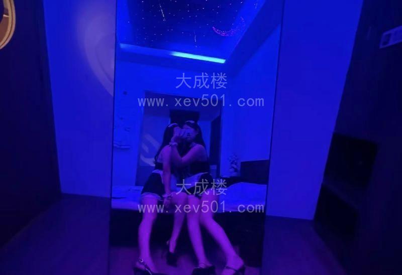 00后中项点点和吖吖