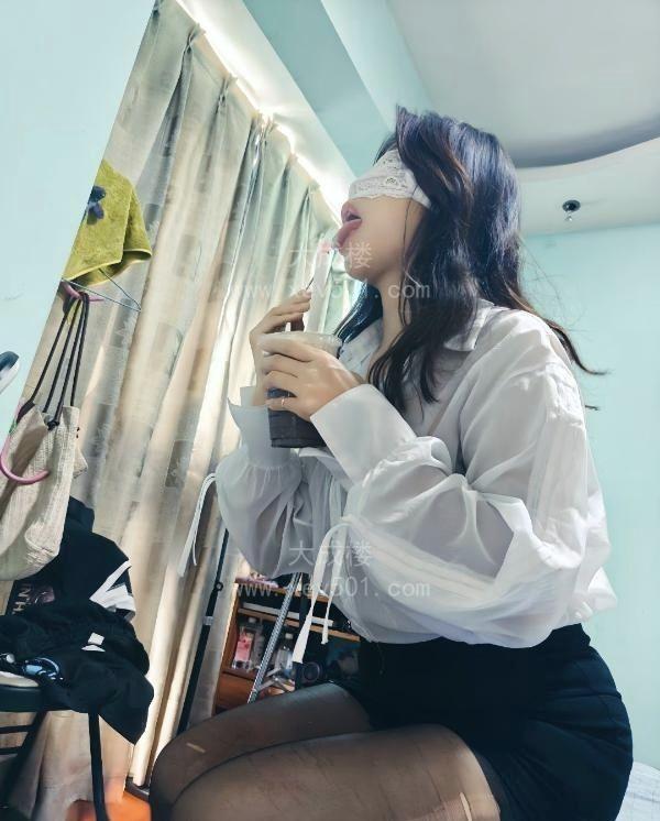 兰州巨臀小叶子