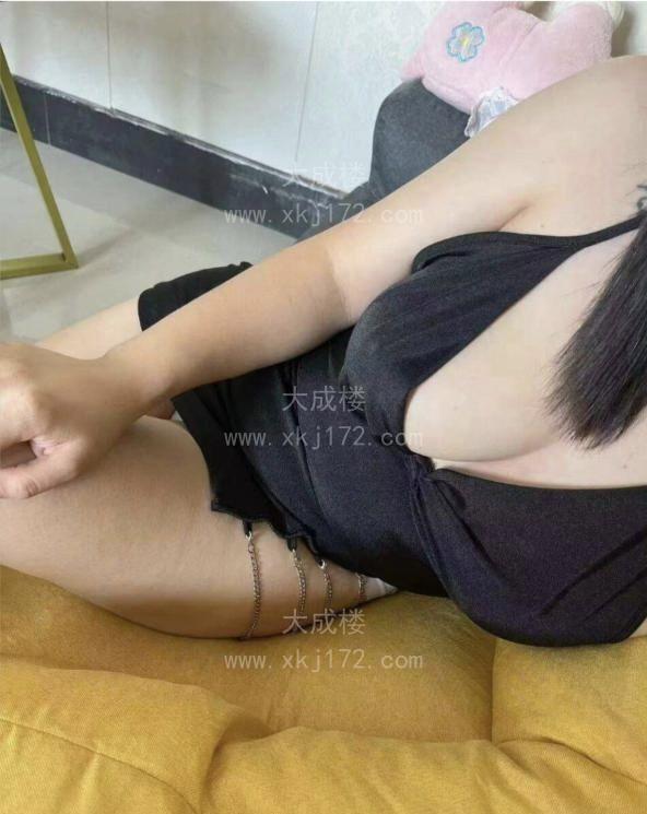 胸大有点少妇型