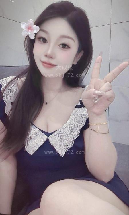 反差纯情闷骚少妇