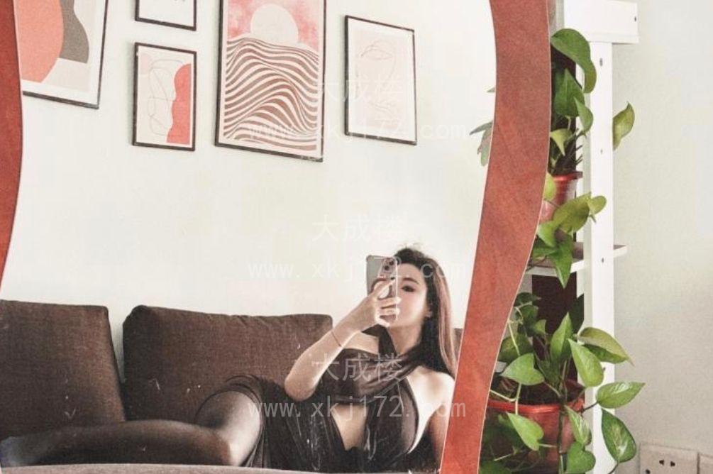 一字马小幸运老师