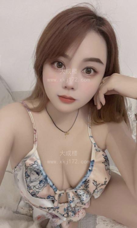 宝山肤白大胸姐姐