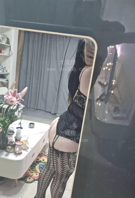 海珠巨臀大奶玲玲