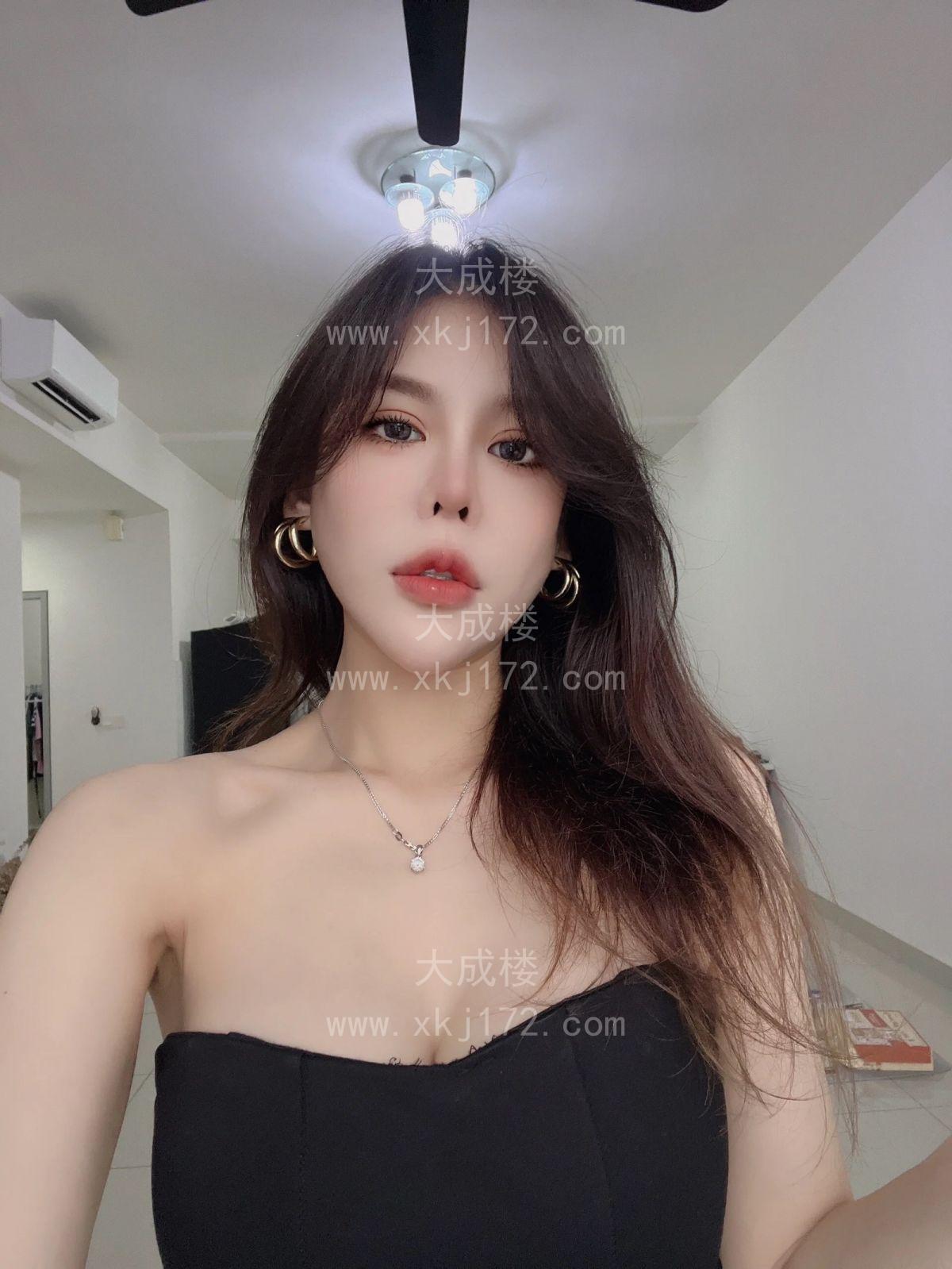 风骚大奶网红脸