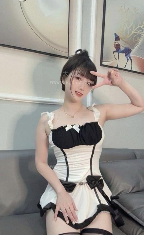 双马尾邻家姑娘晓晓