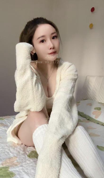 越秀轻熟大胸泡芙姐