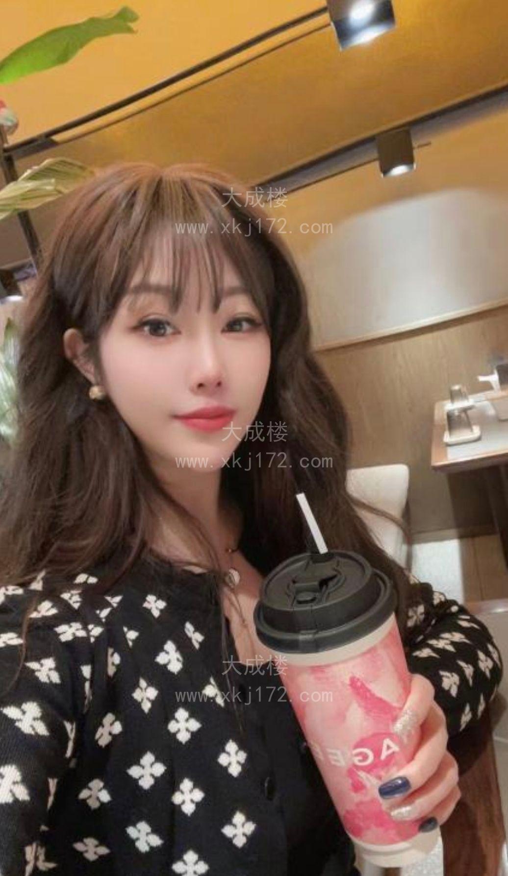 网红脸颜值妹子